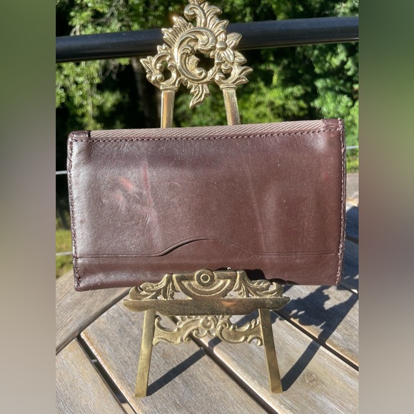 WREN AND IVY ESSENTIALS COAT WALLET - Picture 2 of 7